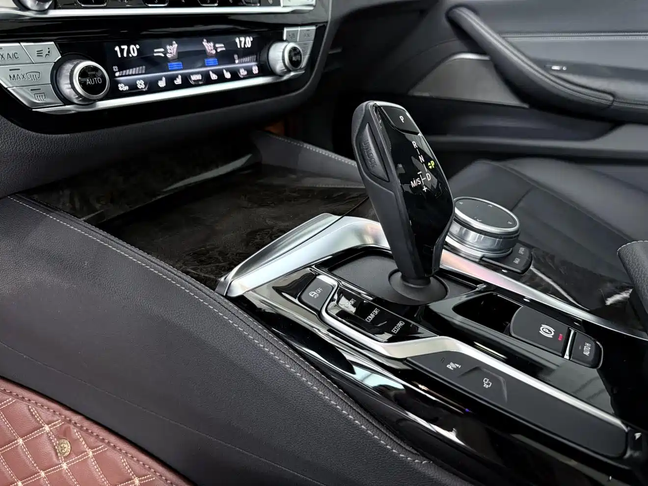 BMW 5 Series 2020 530Li Exclusive M Sport Package фото 9