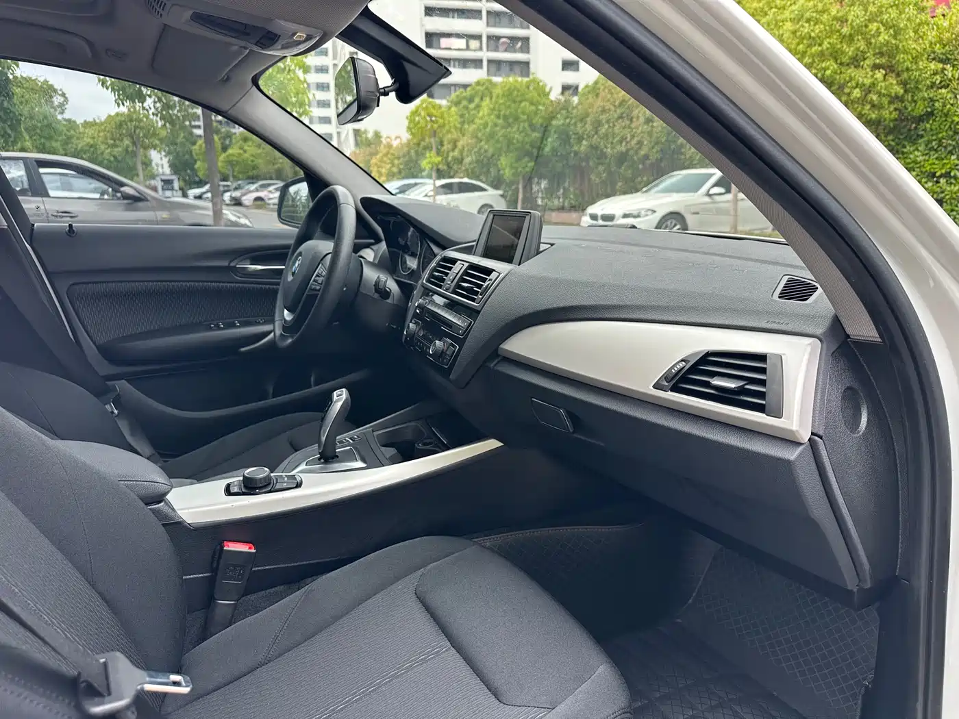 BMW 1 Series (Import) 2016 120i Sport Design Package фото 10