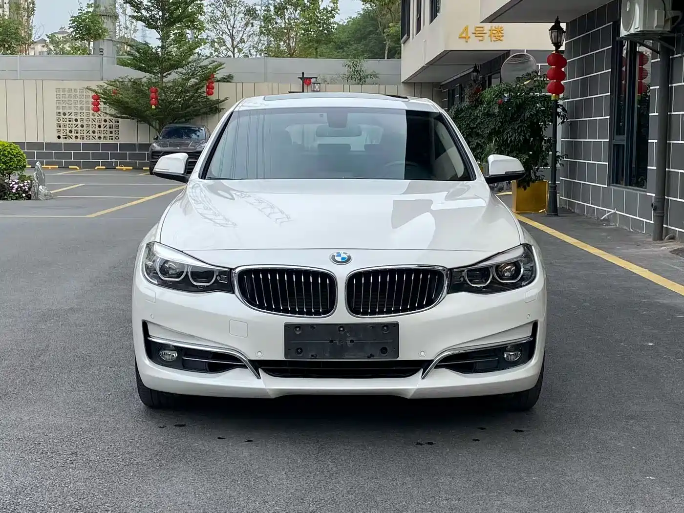 BMW 3 Series GT 2017 320i Luxury Design Package