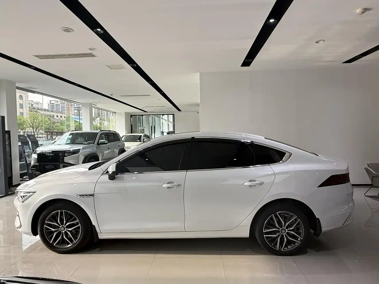 BYD Qin PLUS 2023 Champion Edition EV 420KM Advanced Type фото 7