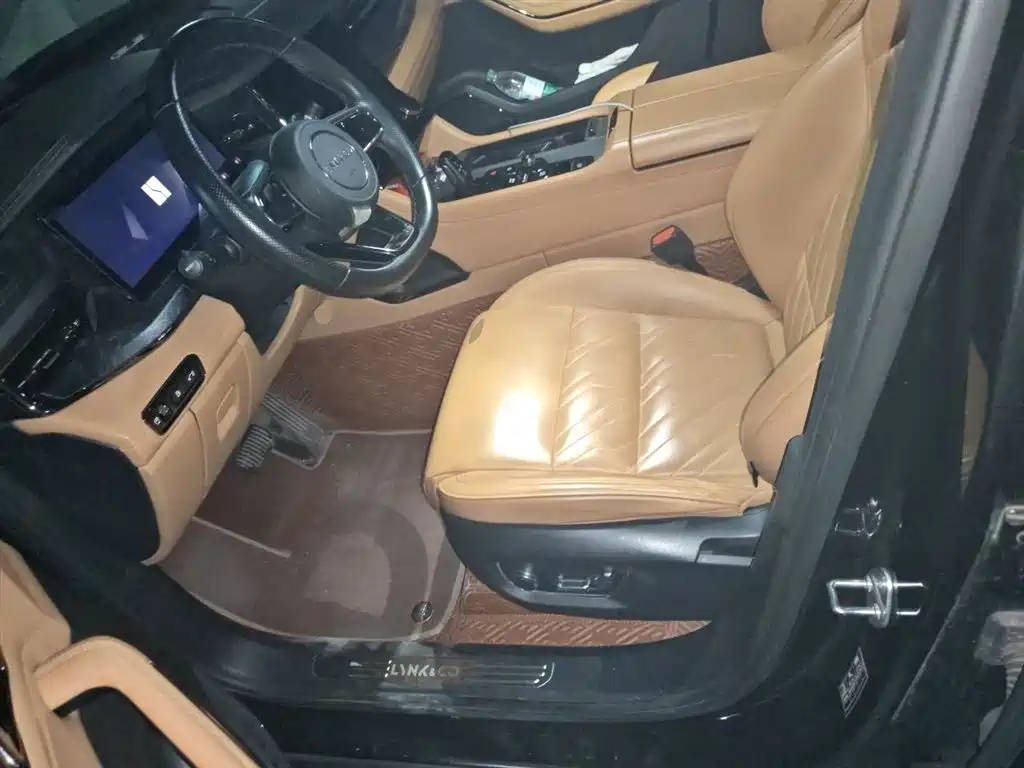 Lynk & Co 09 EM-P 2021 2.0T PHEV Halo 6-seater фото 7