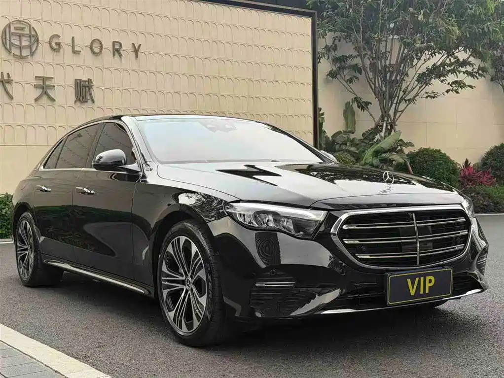 MERCEDES-BENZ E-CLASS