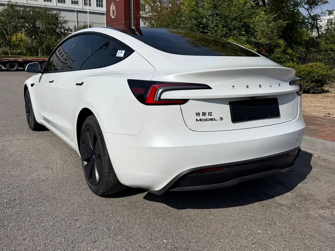 Tesla Model 3 2026 2025 Model Year Facelift Rear-Wheel Drive