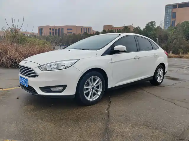 FORD FOX
