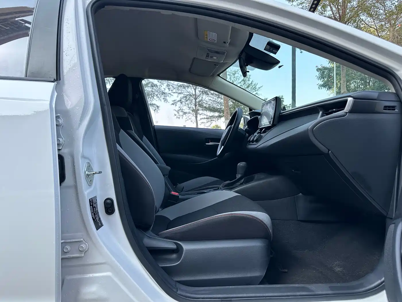 Toyota Corolla 2023 1.2T Pioneer Edition фото 12