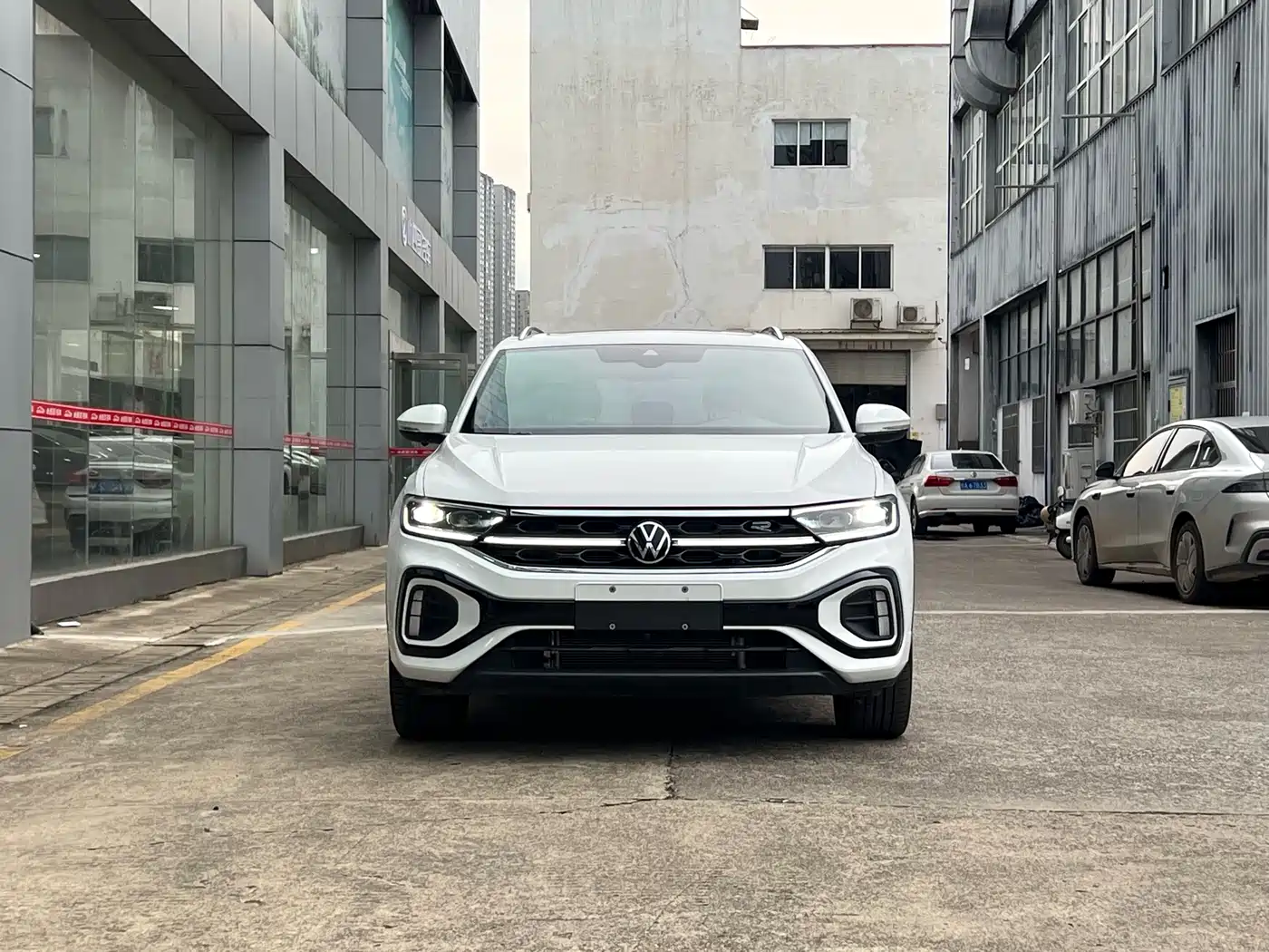 Volkswagen T-ROC 2025 2023 300TSI DSG 2WD Dawn Edition