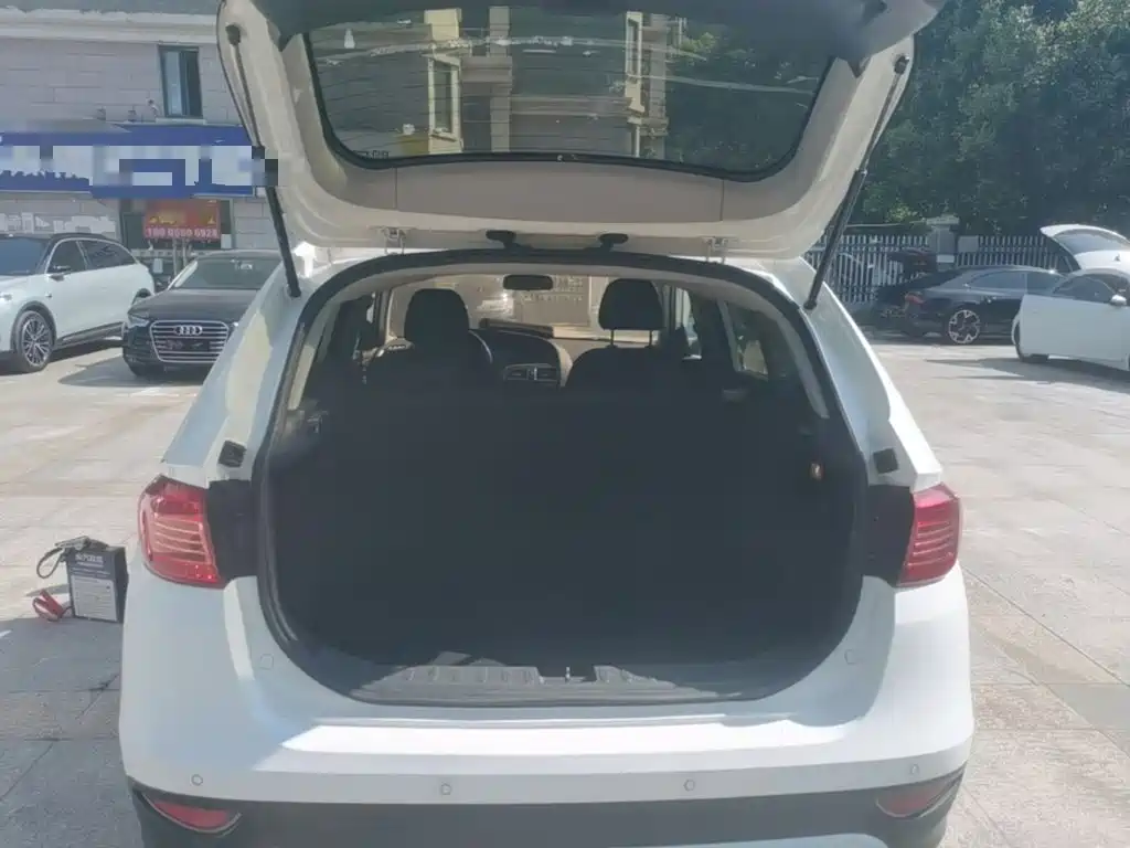 Zhonghua V5 2015 2012 1.5T Manual 2WD Sport