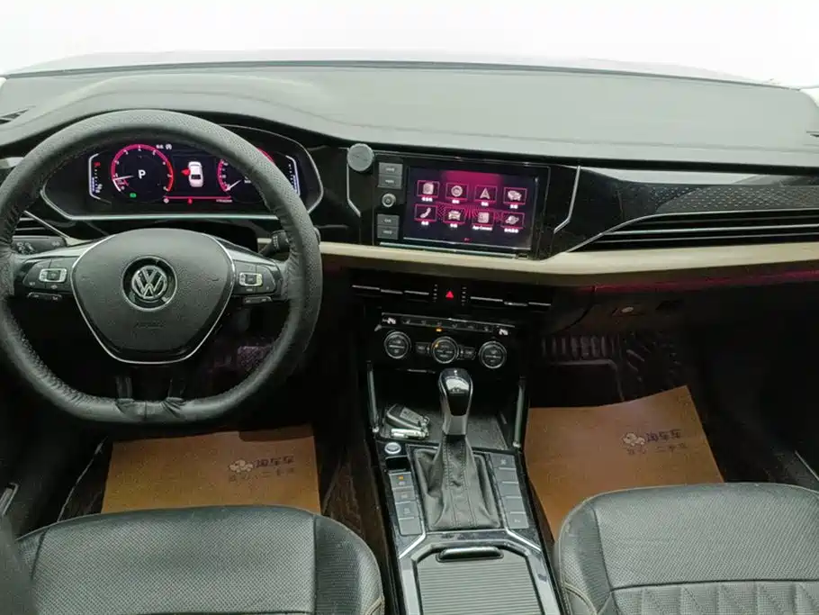 Volkswagen Passat 2019 330TSI Luxury Edition China VI фото 12