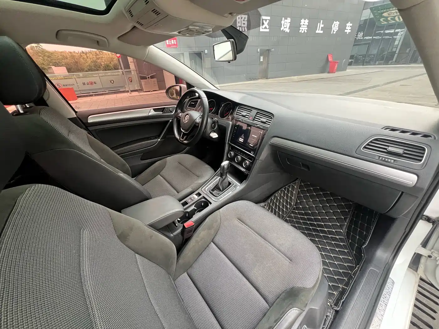 Volkswagen Golf 2020 280TSI DSG Comfort фото 28