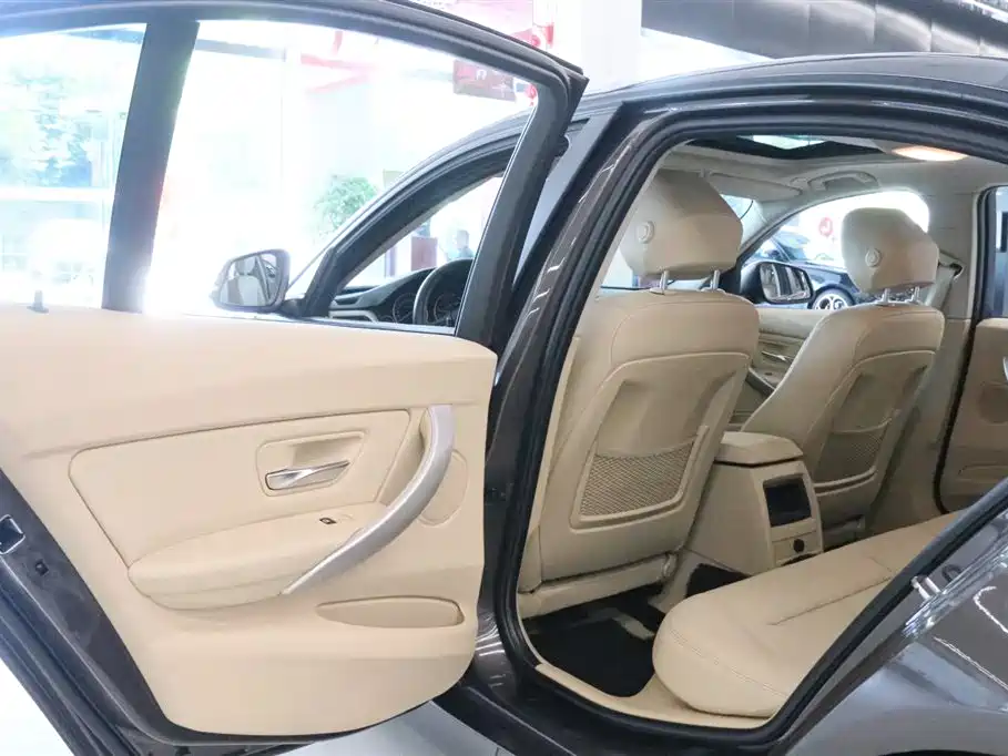BMW 3 Series 2014 320i Progressive фото 13