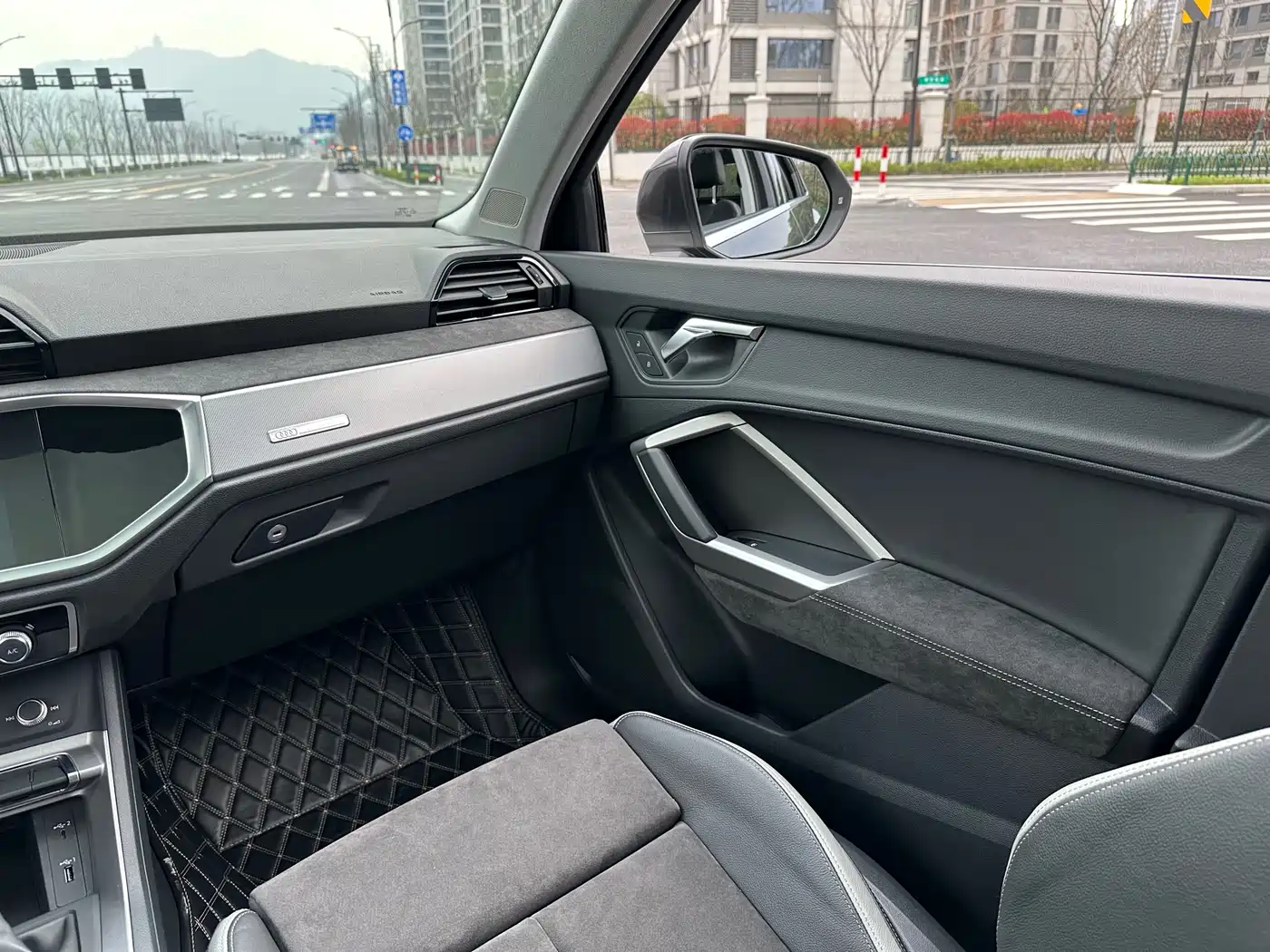 Audi Q3 2019 35 TFSI Progressive Sport фото 14