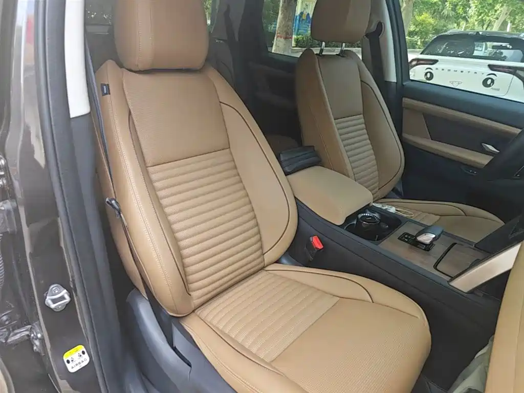 Land Rover Discovery Sport 2024 Performance Technology Edition фото 25