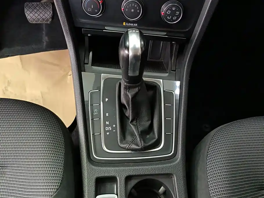 Volkswagen Golf 2019 280TSI DSG Comfort (China V) фото 16
