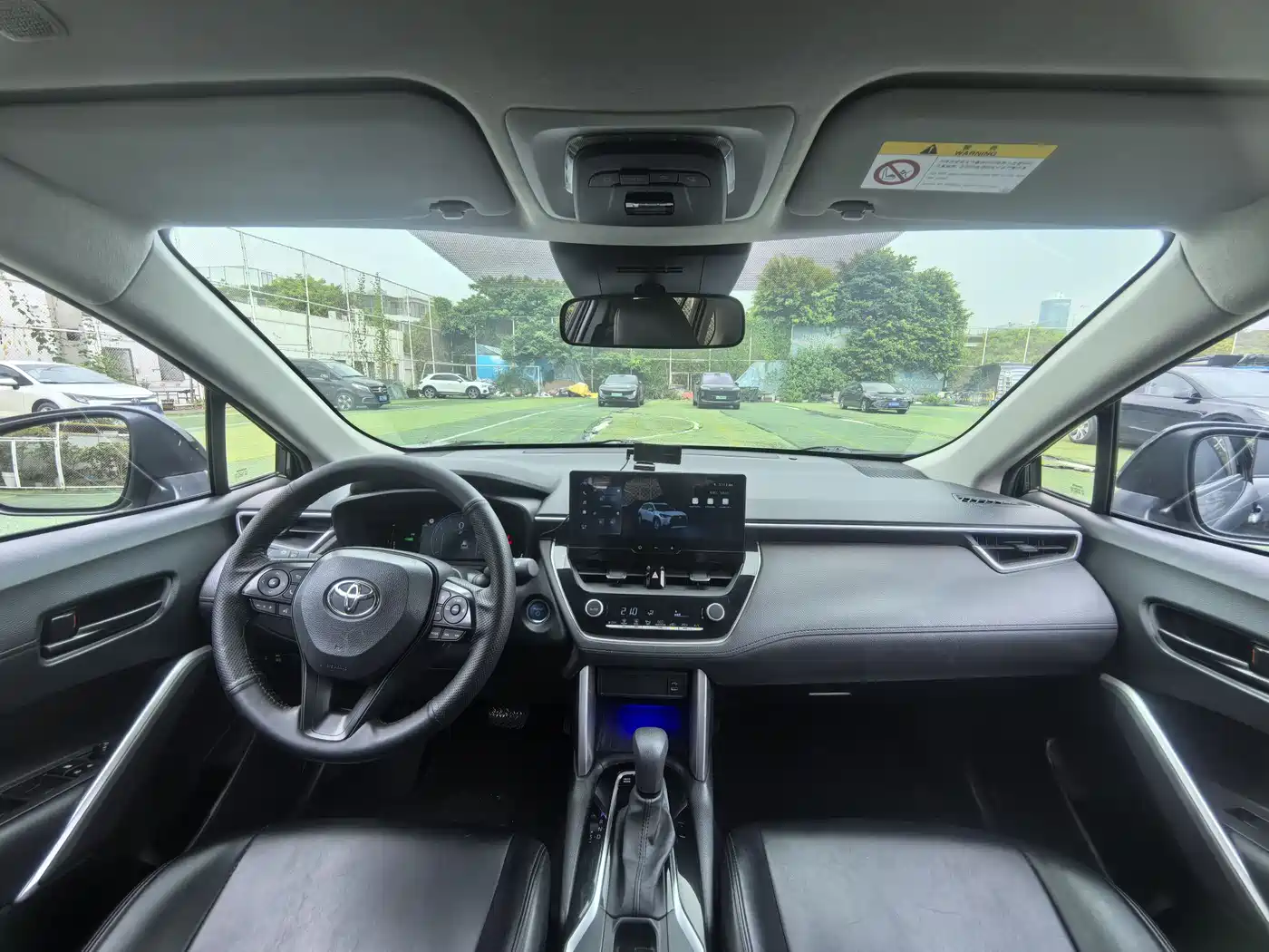 Toyota Corolla Cross 2024 2.0L Smart Hybrid Dual Engine Pioneer Edition фото 9