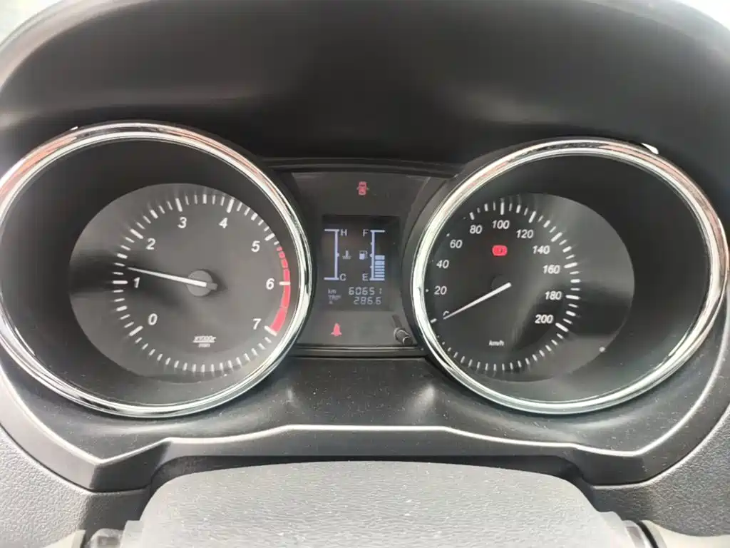 BAIC Huansu S3 2015 2015 1.8L Premium (China V)