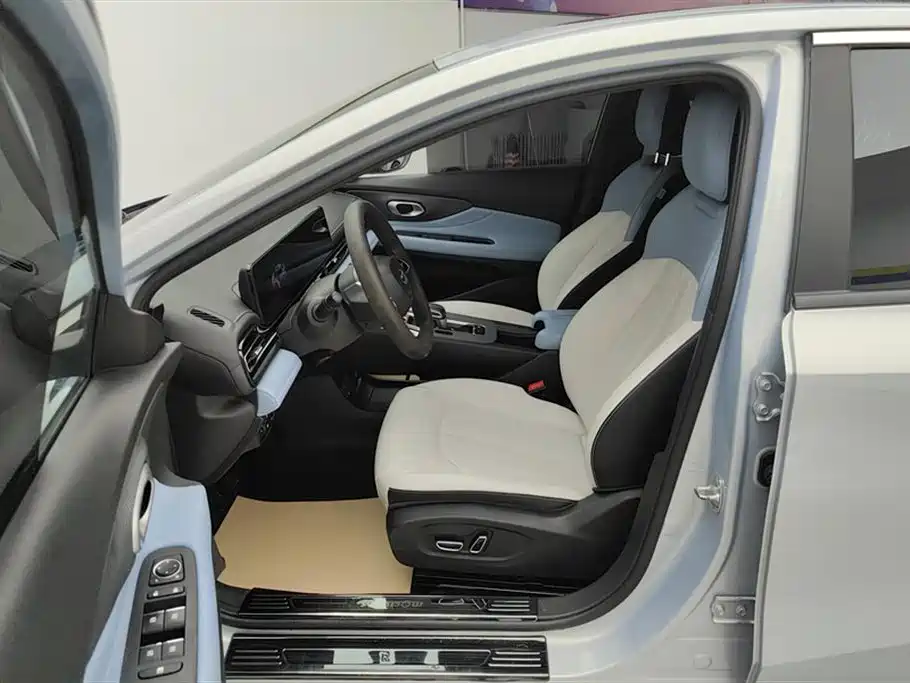 GAC Trumpchi Trumpchi Emkoo 2023 Shadow Leopard H High-Efficiency Hybrid фото 9