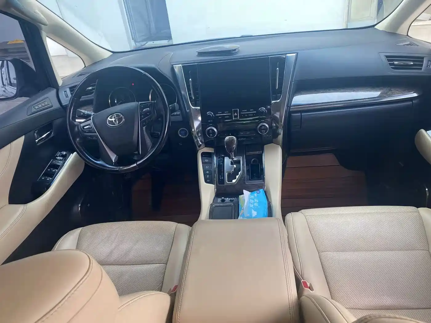 Toyota Vellfire 2020 2020 Twin Engine 2.5L HV Premium Edition