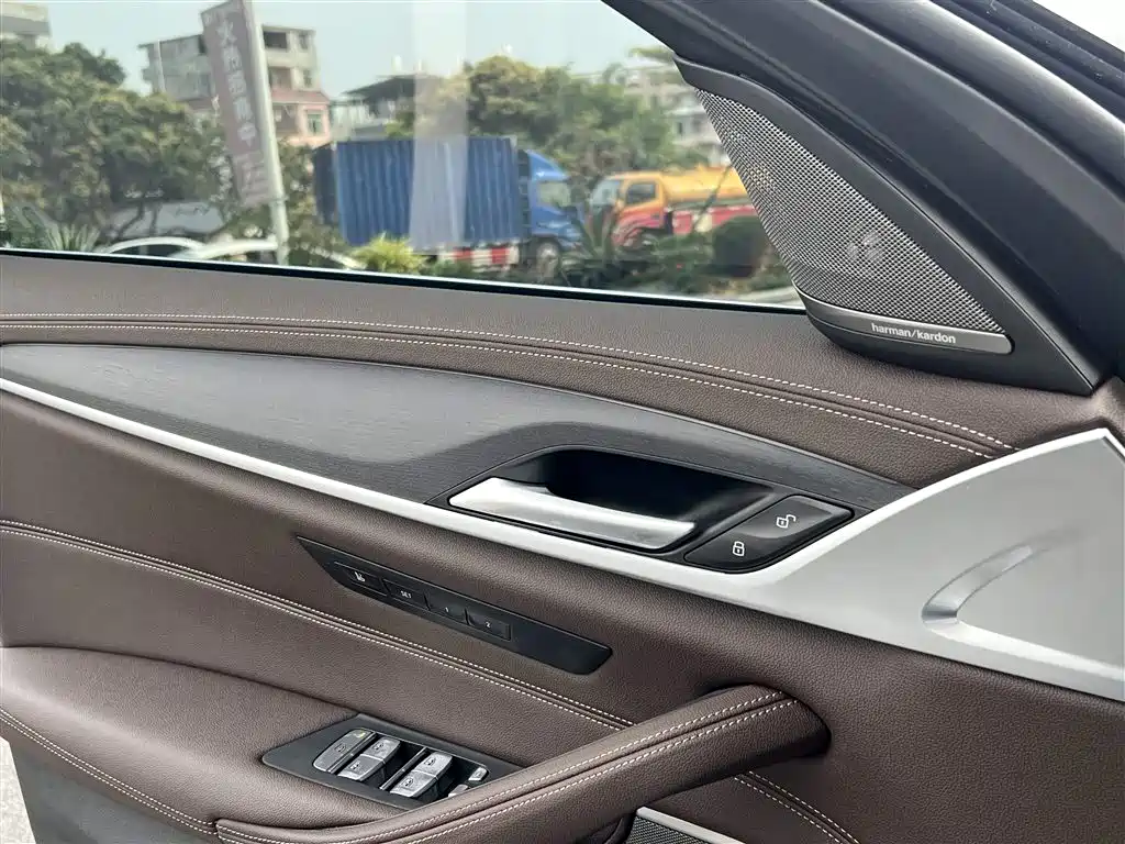 BMW 5 Series 2022 Facelift II 530Li Premium Package M Sport фото 25