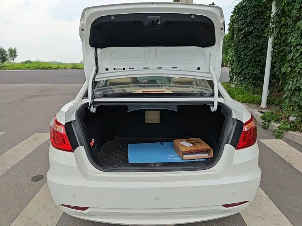Changan Eado 2015 2015 1.6L Manual Luxury China V