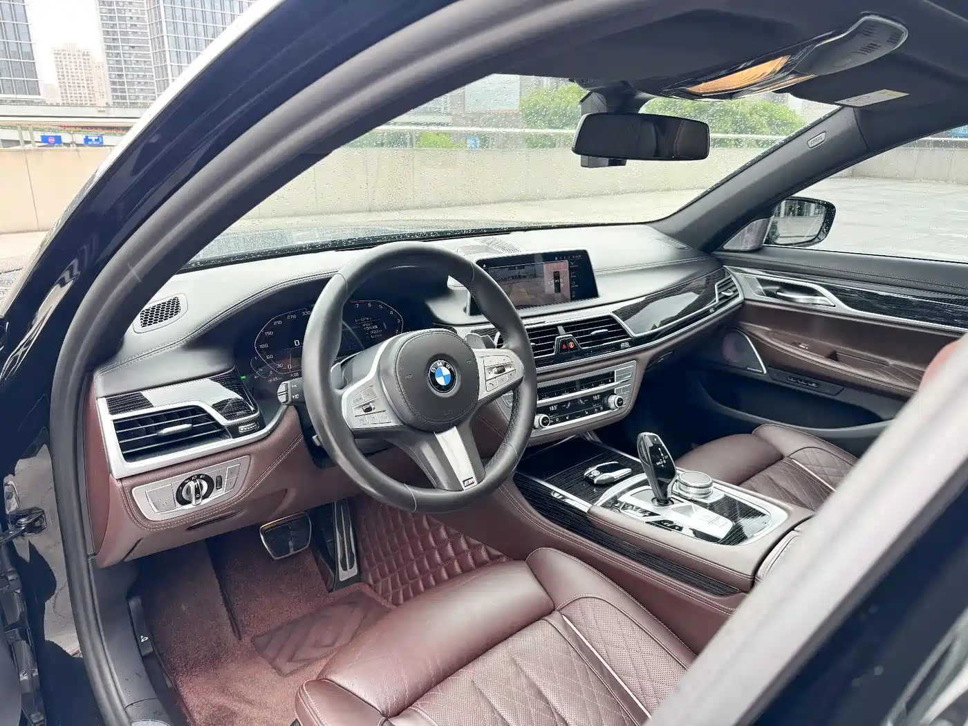 BMW 7 Series 2021 Model 740Li Leading M Sport Package фото 7
