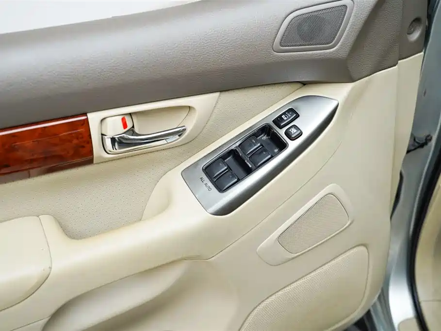 Toyota Prado 2006 4.0L Automatic VX NAVI Edition фото 7