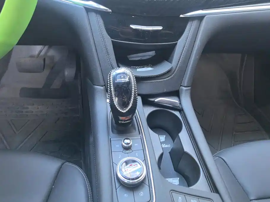 Cadillac XT6 2024 2022 2.0T 6-Seater 4WD Luxury Edition