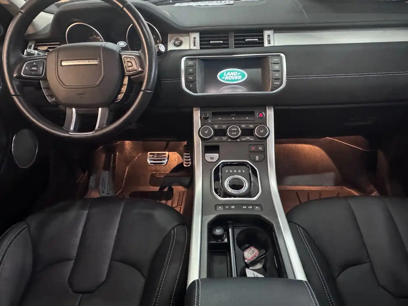Photo 5 - Land Rover Range Rover Evoque