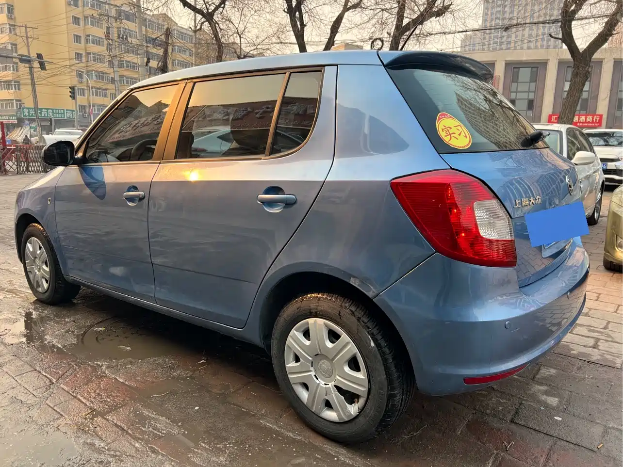 Škoda Fabia 2014 1.4L Automatic Crystal Edition фото 6