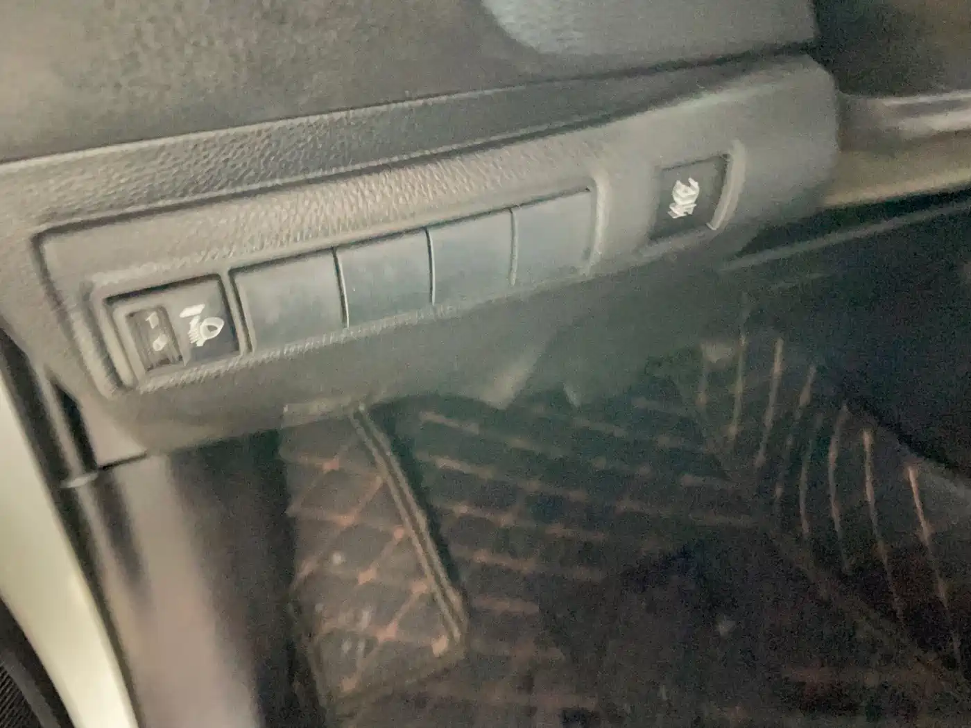 Toyota Levin 2022 TNGA 1.5L CVT Progressive Edition фото 17