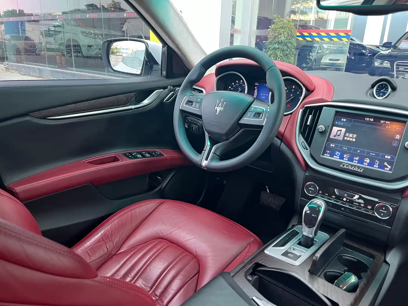 Maserati Ghibli 2015 2014 3.0T Standard