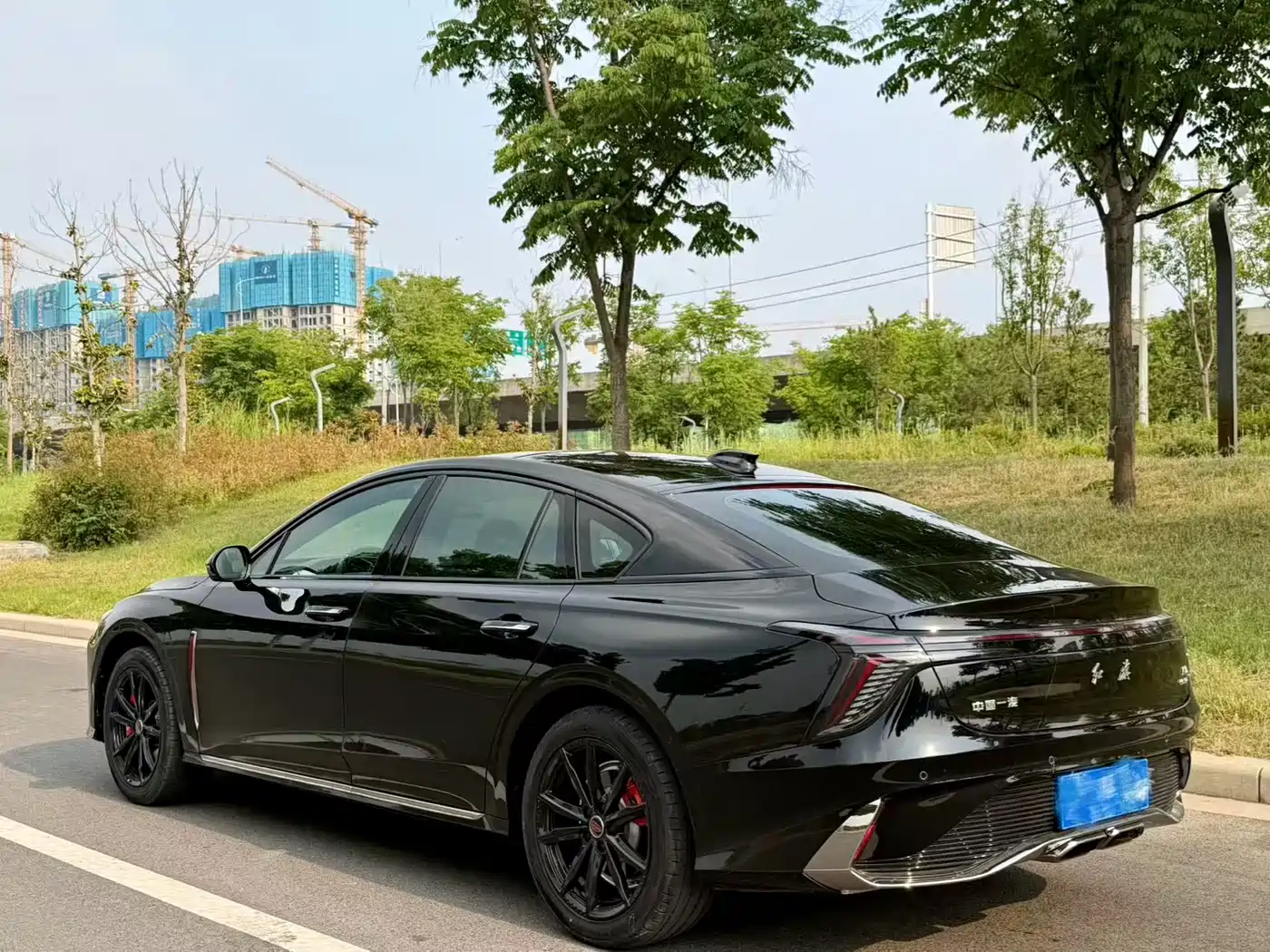 Hongqi H6 2025 Model 2.0T Far-Reaching Edition фото 9