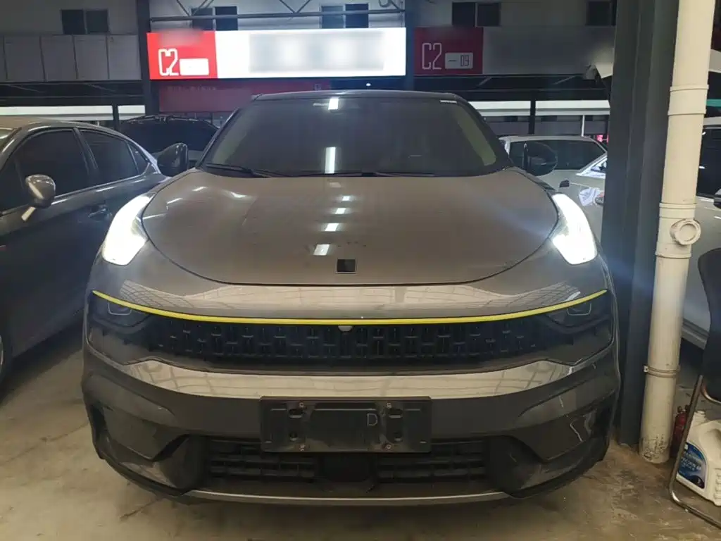 Lynk & Co 05 2022 2022 2.0TD 2WD Shine Halo