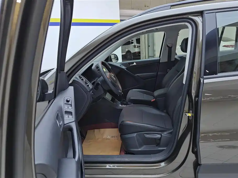Volkswagen Tiguan 2016 280TSI Automatic 2WD Silk Road Fashion Edition фото 9