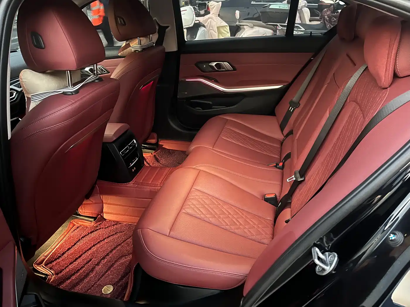BMW 3 Series 2023 325Li M Sport Black Night Package фото 12