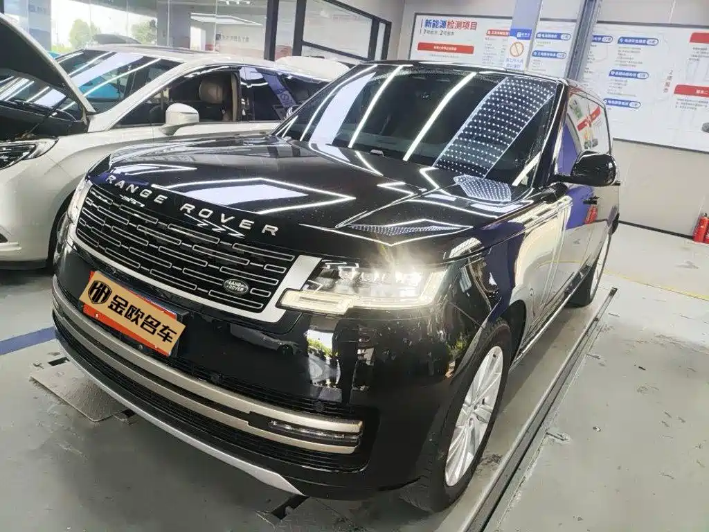  Land Rover Range Rover 2024 3.0 L6 400PS Golden Age Extended 7-Seater