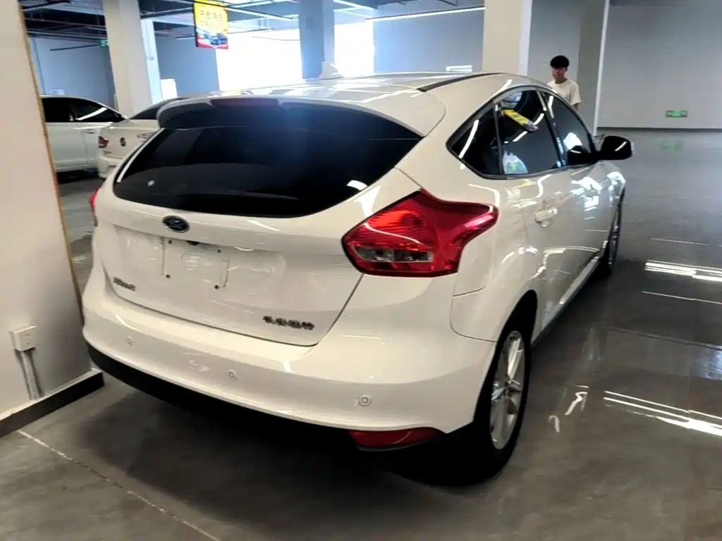 Ford Focus 2019 2018 Hatchback Classic 1.6L Automatic Trend Smart Edition