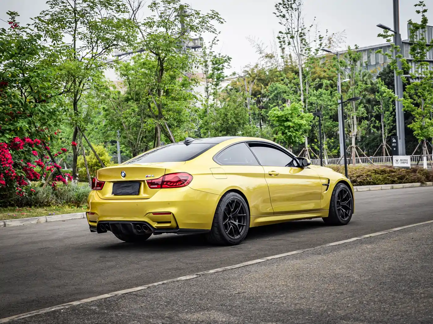 BMW M4 2014 M4 Coupe фото 10