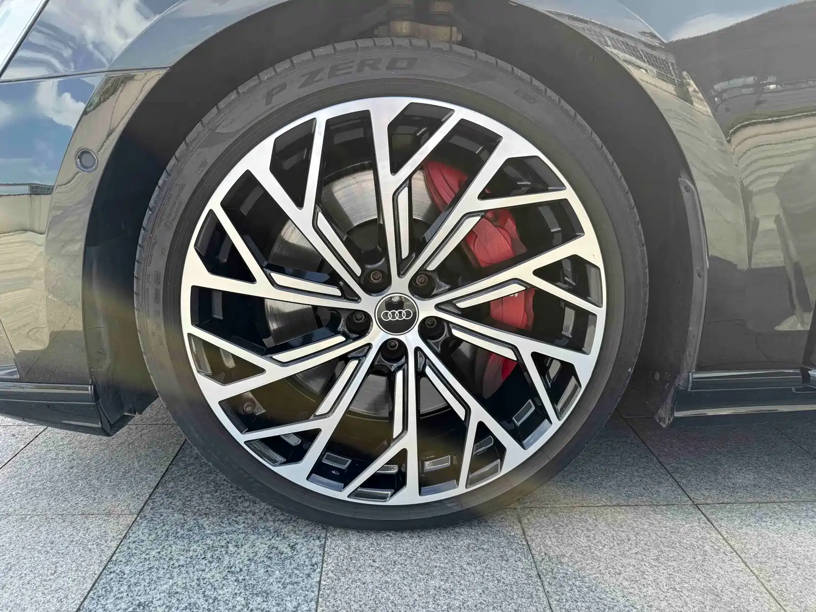 Фото 6 - Audi S8