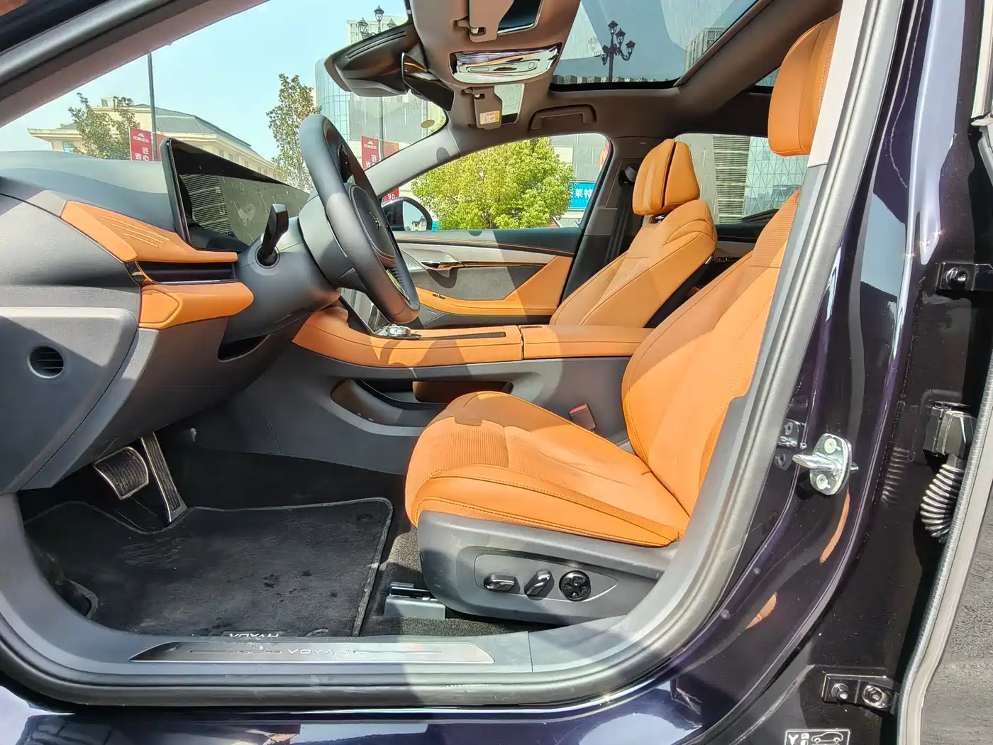 Voyah Auto VOYAH Zhuiguang 2024 PHEV AWD Ultra Long Range Flagship фото 6
