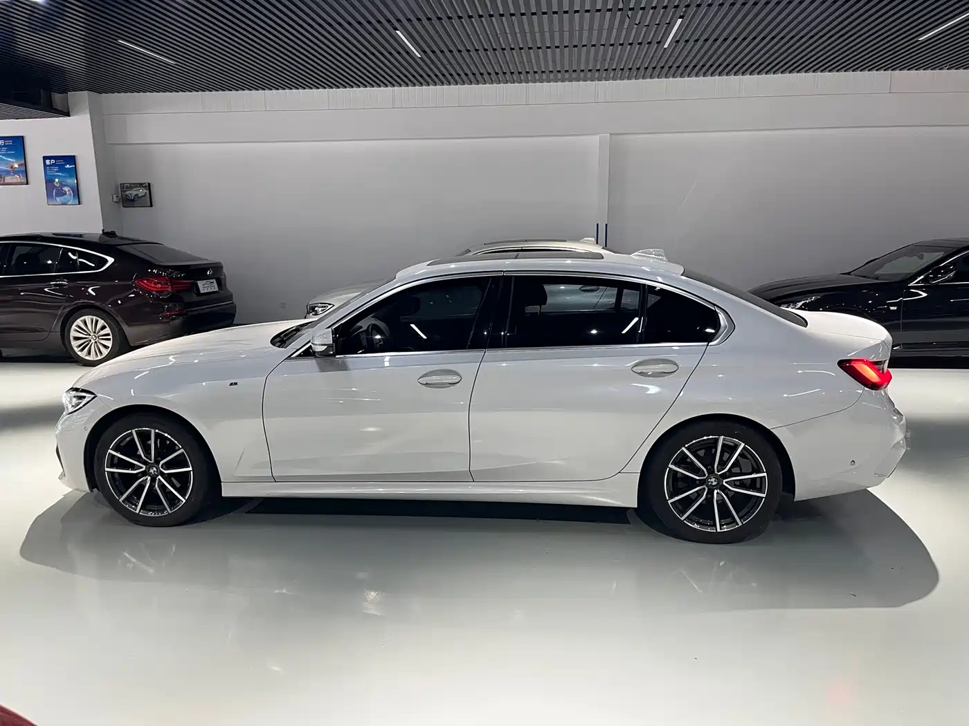 BMW 3 Series 2021 325Li M Sport Package фото 4