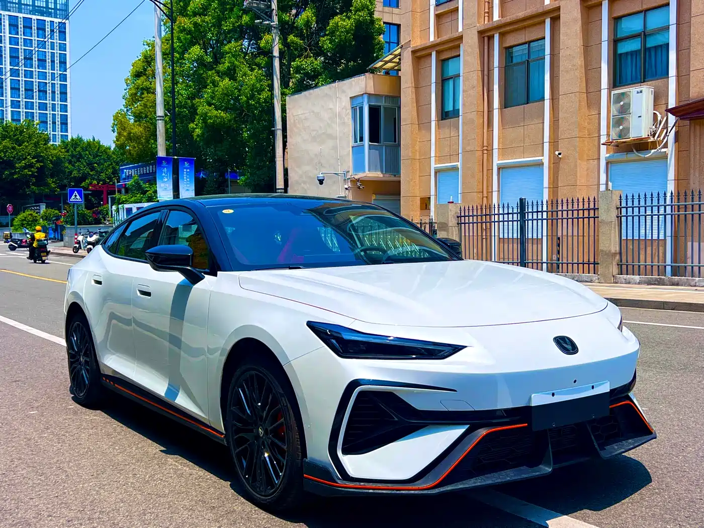 CHANGAN UNI-V