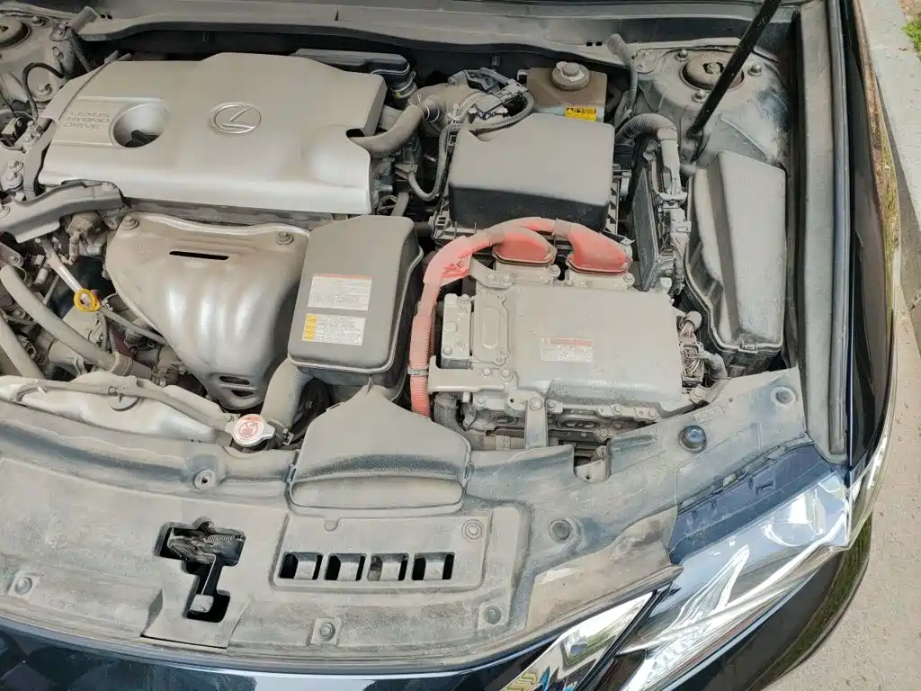 Фото 22 - Lexus ES