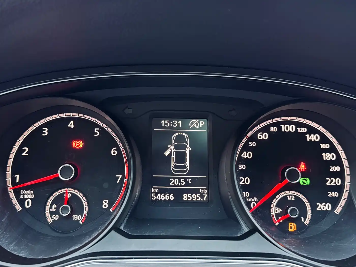 Volkswagen Passat 2017 330TSI DSG Prestige фото 19