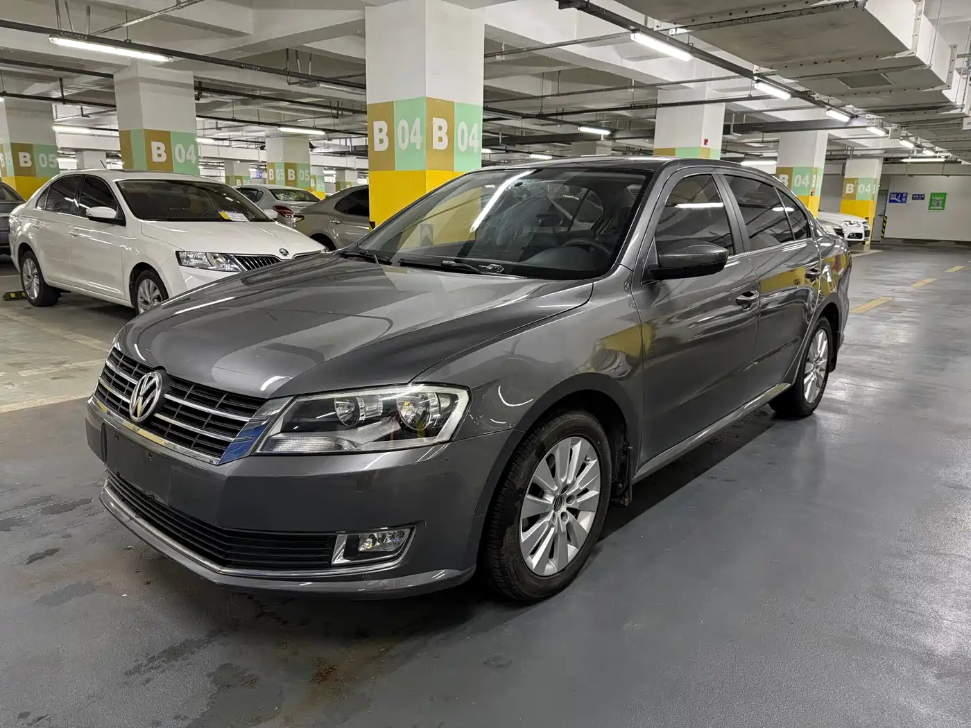 Volkswagen Lavida 2013 Facelift Classic 1.6L Automatic Comfort фото 2