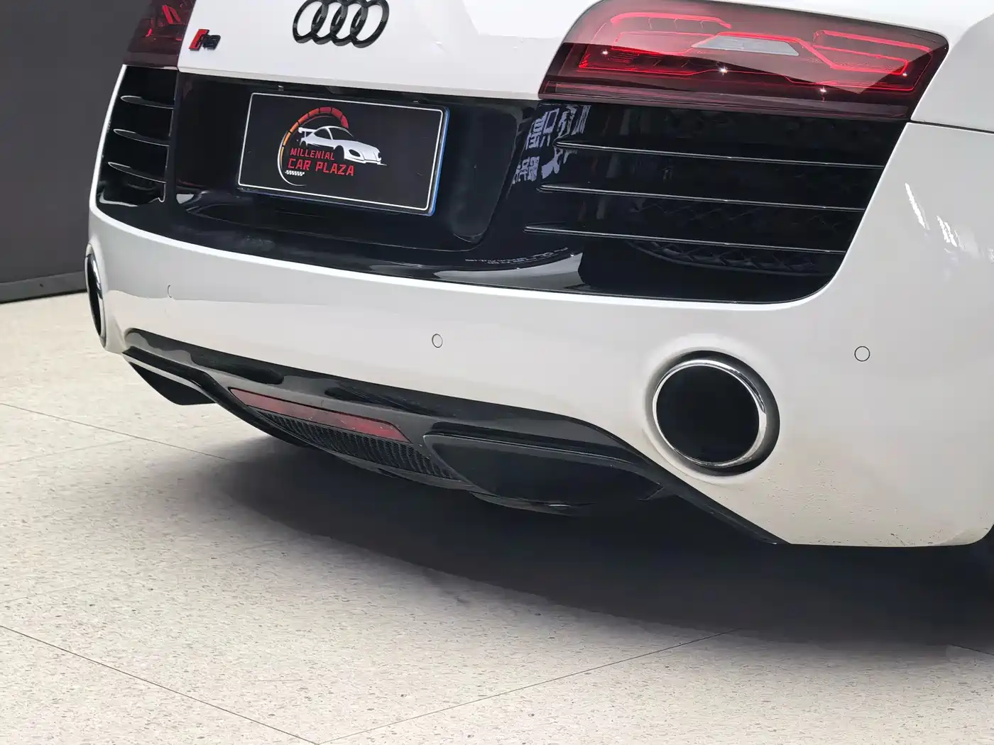 Photo 8 - Audi R8
