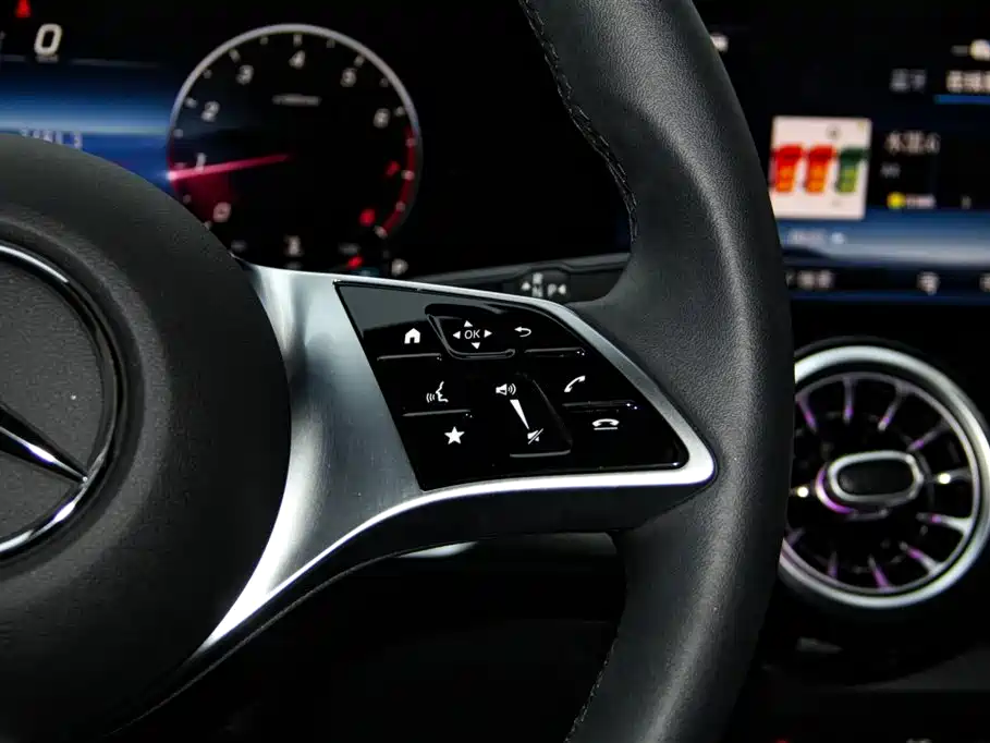 Mercedes-Benz GLB 2024 GLB 200 Dynamic фото 30