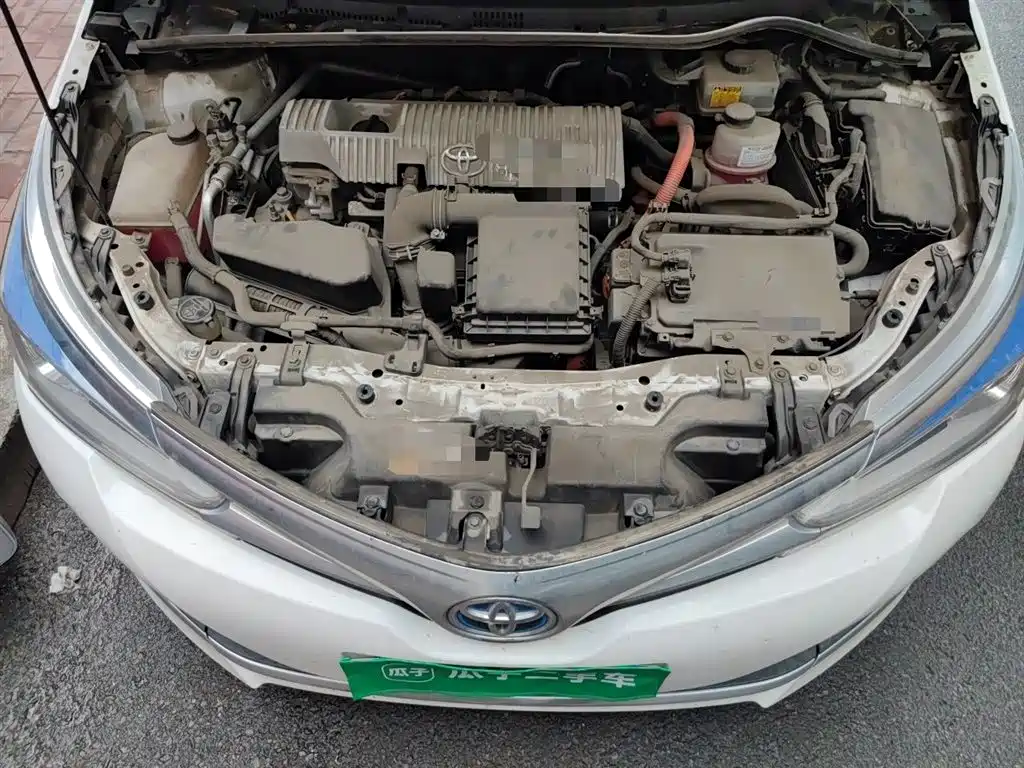 Toyota Corolla 2017 Facelift Hybrid 1.8L E-CVT Leading Edition фото 16