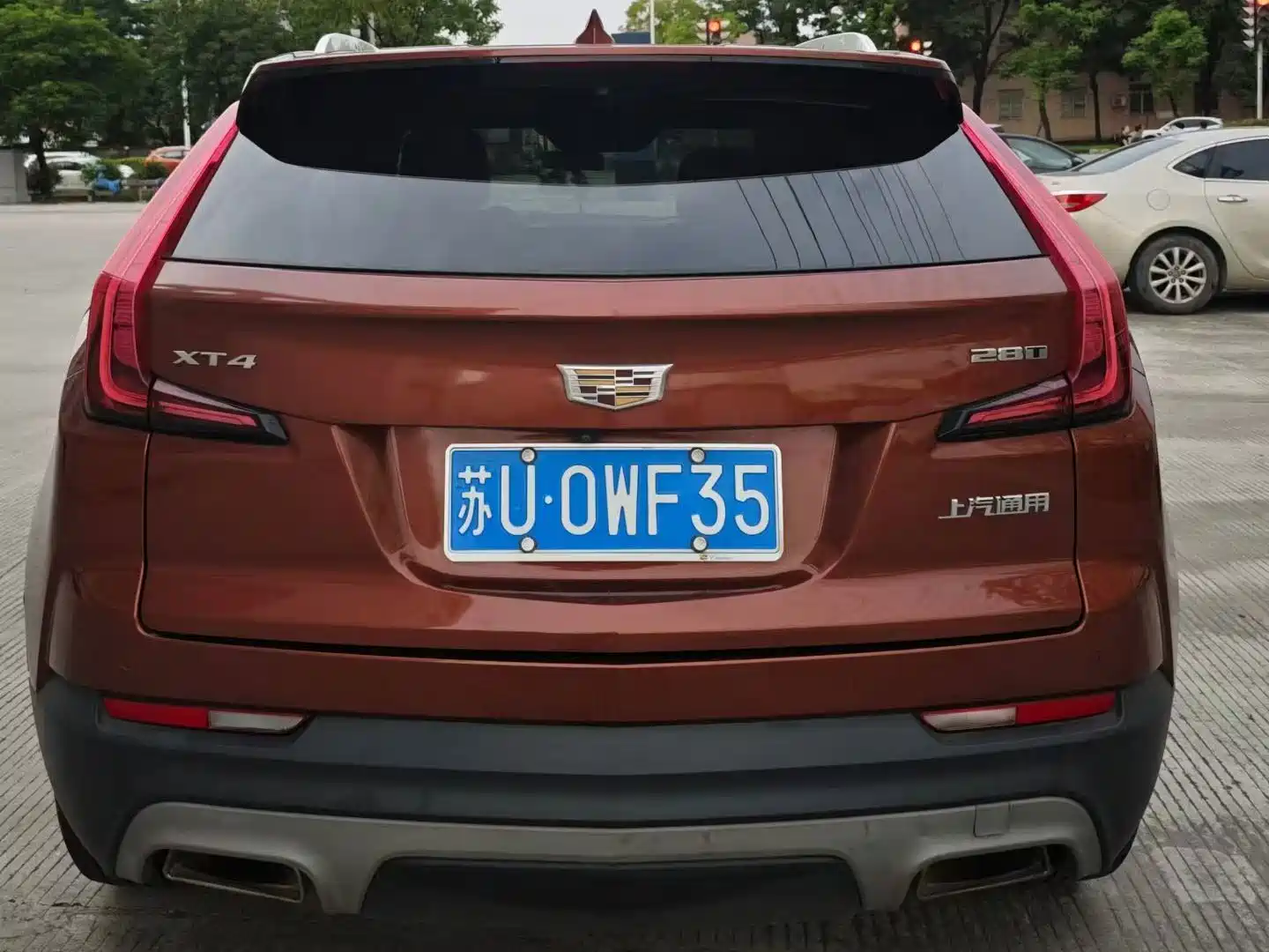 Фото 4 - Cadillac XT4