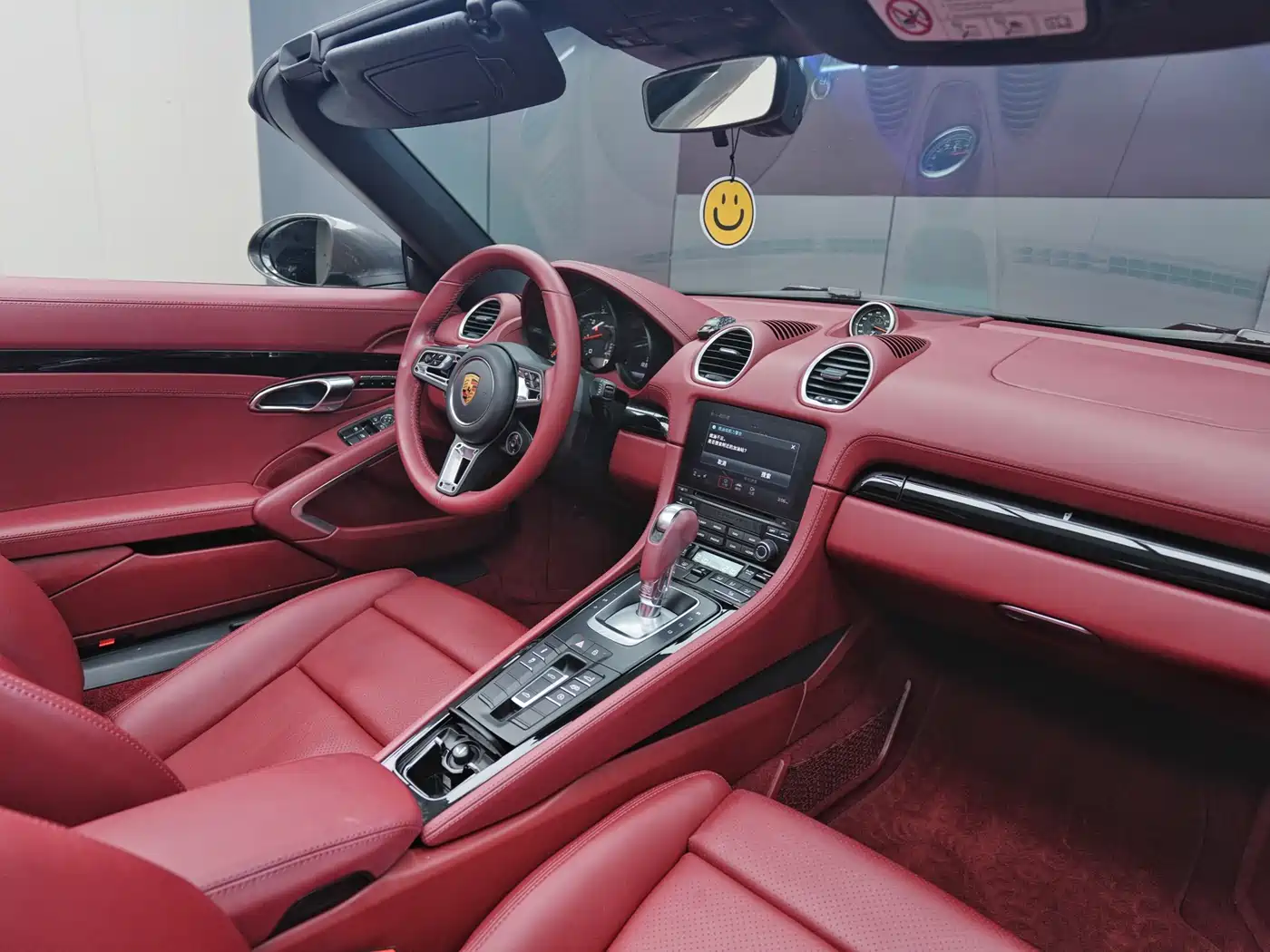Porsche 718 2022 Boxster T 2.0T фото 12