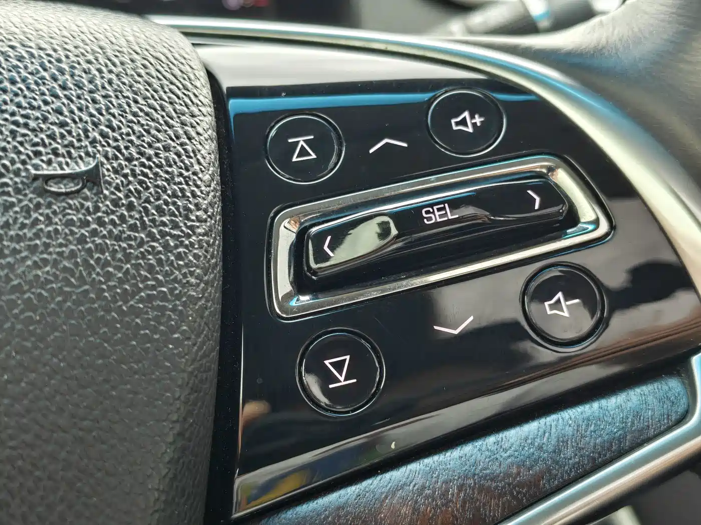 Cadillac XTS 2018 28T Technology фото 17